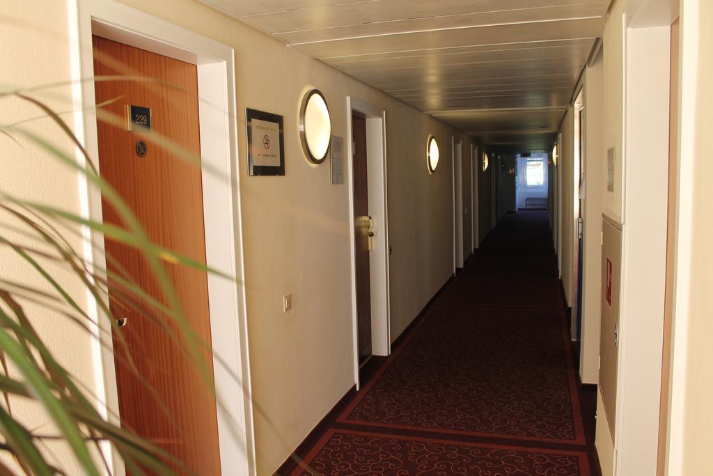 Wiking Hotel Генштедт-Ульцбург Екстер'єр фото