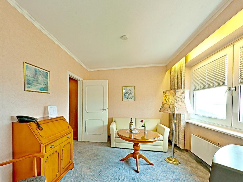 Wiking Hotel Генштедт-Ульцбург Екстер'єр фото